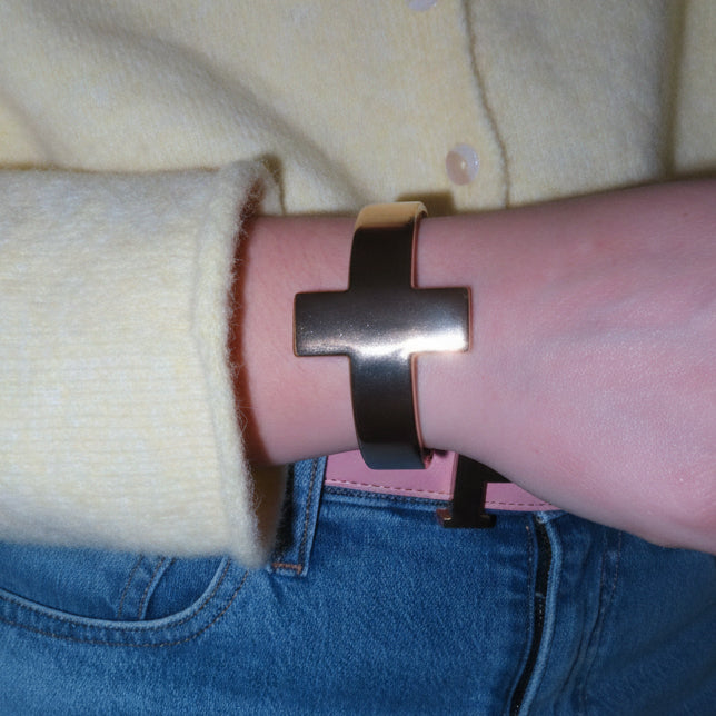 Gold Cross Bracelet